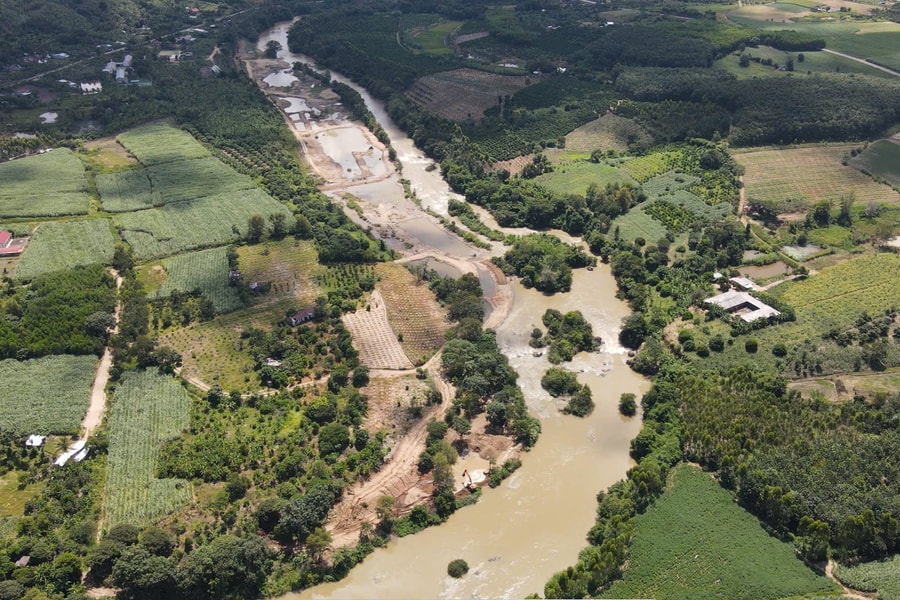 Gia Lai: Nhức nhối tình trạng “khoét ruột” sông Ba để khai thác cát trái phép