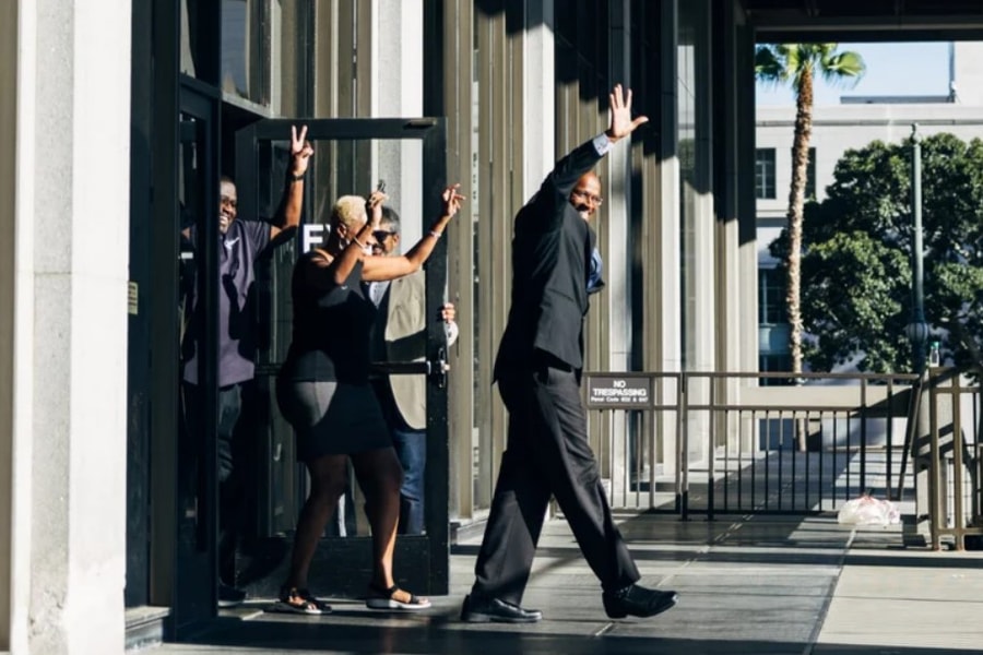 Được bồi thường vì ngồi tù oan 38 năm ở California, bằng chứng bị dàn dựng và hung thủ là ai?