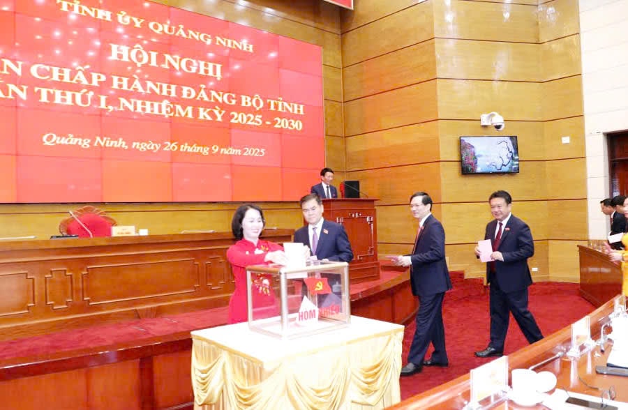 Đồng chí Vũ Đại Thắng tái đắc cử Bí thư Tỉnh ủy Quảng Ninh