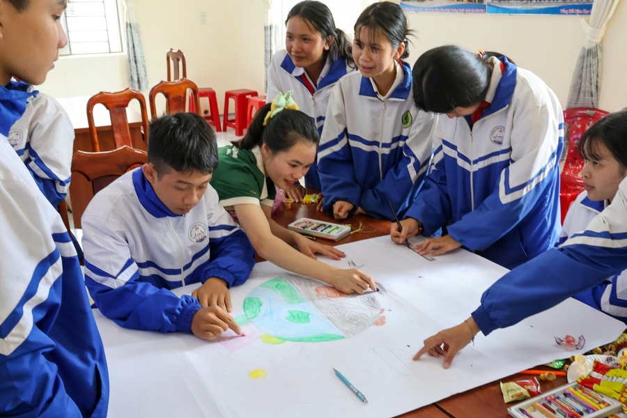 Lan tỏa ý thức bảo vệ rừng từ những Câu lạc bộ “Xanh” ở Tà Đùng