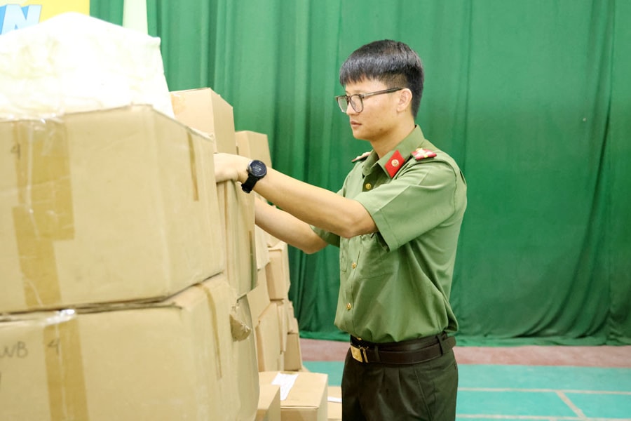 Bắc Ninh: Khen thưởng các đơn vị có thành tích xuất sắc trong triệt phá đường dây sản xuất, buôn bán sách giáo khoa giả quy mô lớn