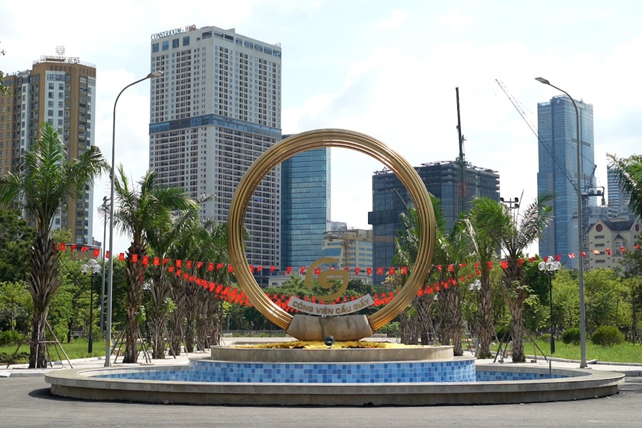 Người dân phấn khởi trước diện mạo mới của công viên Cầu Giấy