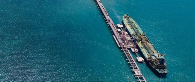 Mỹ gây áp lực lên Ấn Độ: giảm nhập dầu Nga hoặc "tạm biệt" thỏa thuận thương mại