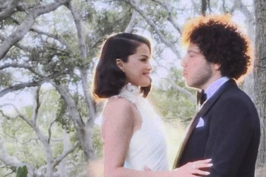 Selena Gomez và Benny Blanco tổ chức đám cưới sau 2 năm yêu nhau