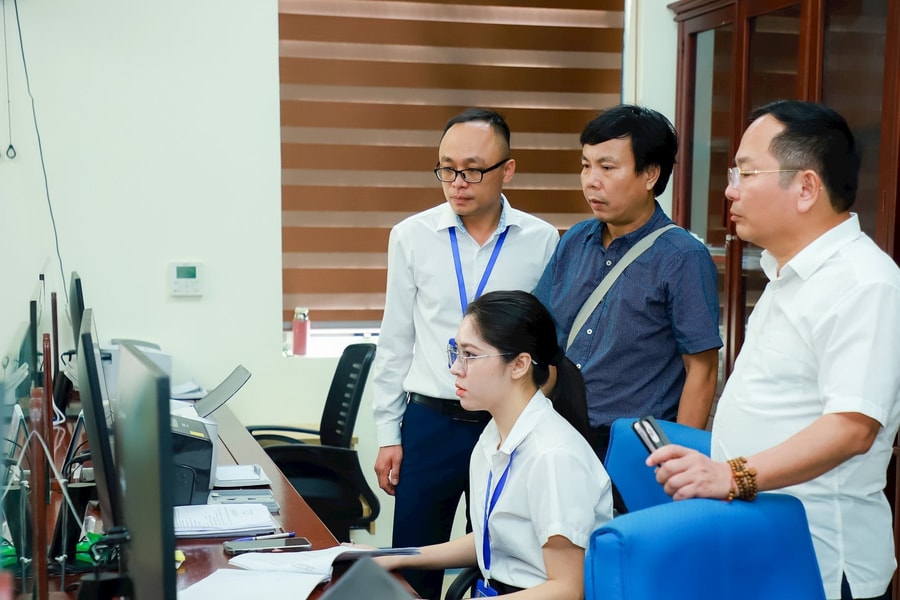 Nghệ An đề xuất chi 17,2 tỷ đồng/năm hỗ trợ công chức làm công việc đặc thù