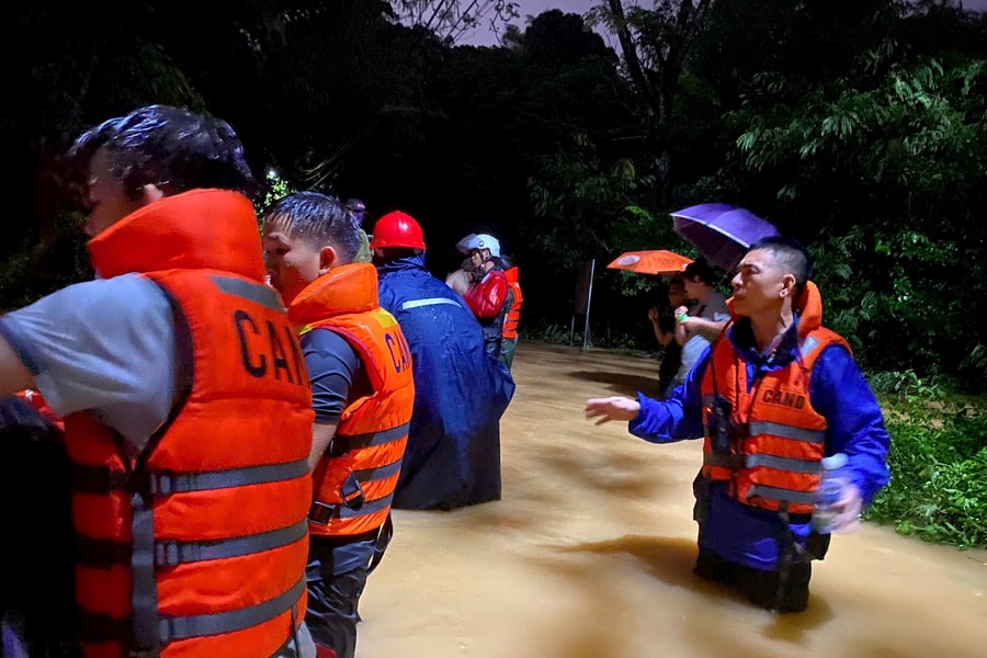 Huế: Tìm thấy thi thể người phụ nữ bị lũ cuốn trôi