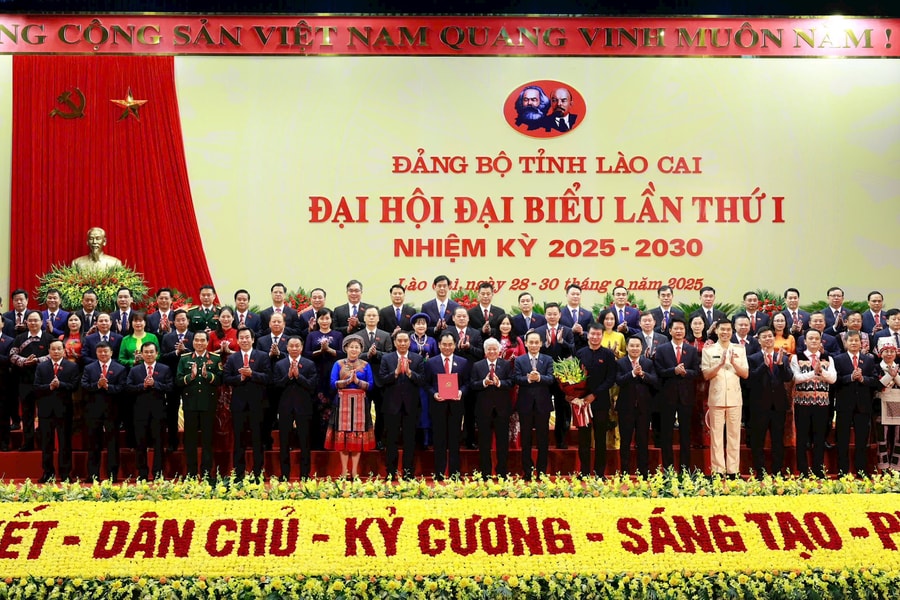 Bế mạc Đại hội Đảng bộ tỉnh Lào Cai lần thứ I: Thông qua Nghị quyết, khơi dậy khát vọng phát triển