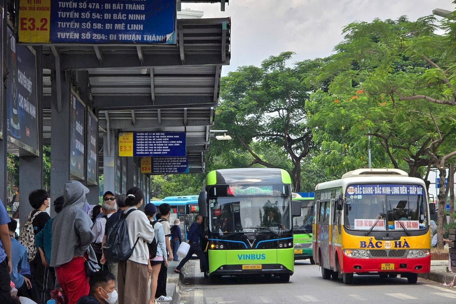 Hà Nội: Thêm tuyến buýt phục vụ người dân tham gia Hội chợ mùa Thu