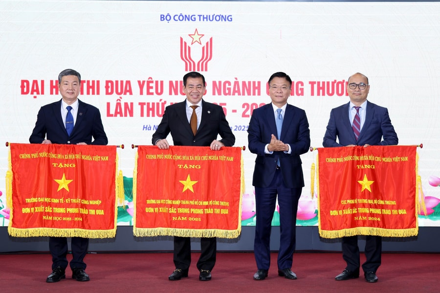 Phó Thủ tướng Lê Thành Long: Lấy kết quả thực hiện nhiệm vụ chính trị làm thước đo khen thưởng
