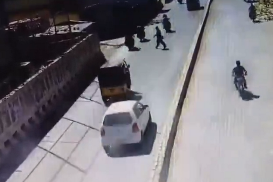 Đánh bom liều chết ở Pakistan, ít nhất 40 người thương vong