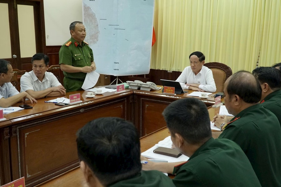 Gia Lai đề nghị Bộ tư lệnh Hải quân, Cảnh sát biển hỗ trợ tìm kiếm tàu cá và 8 ngư dân mất tích