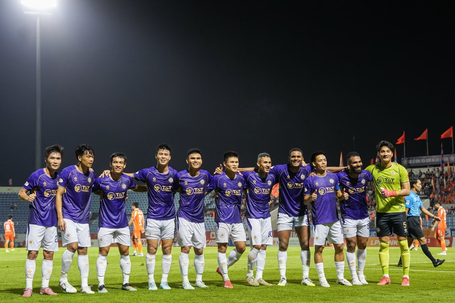 Hà Nội FC thắng 2-0 trên sân SHB Đà Nẵng, tiếp tục mạch thăng tiến