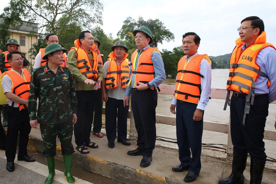 Tuyên Quang cần kiên quyết sơ tán người dân khỏi vùng nguy cơ cao sạt lở đất, lũ quét, ngập sâu