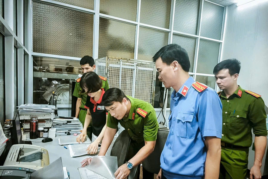 Bắt tạm giam Giám đốc Công ty Tomoken Việt Nam sản xuất hàng triệu bình chữa cháy giả