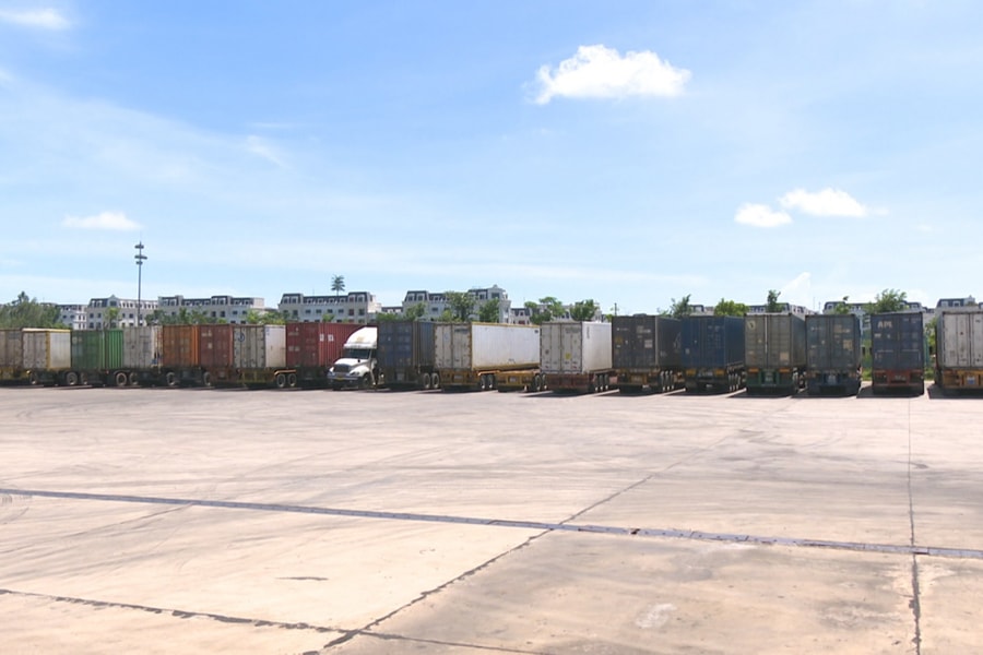 Phát hiện đường dây buôn lậu cực lớn tại cửa khẩu Bắc Luân 2 - Móng Cái