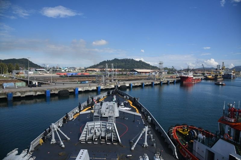 Khinh hạm tàng hình của Ấn Độ đến thăm Malaysia