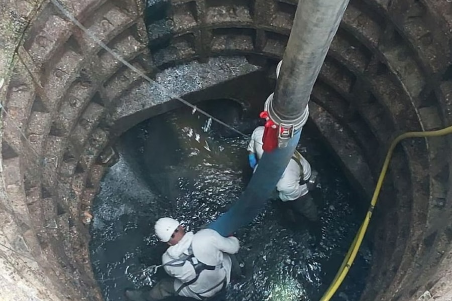 Khối 'bê tông mỡ' 100 tấn dưới lòng London vừa được loại bỏ