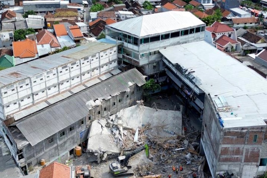 Vụ sập trường học Indonesia: Số người chết tăng lên 67, công tác tìm kiếm kết thúc