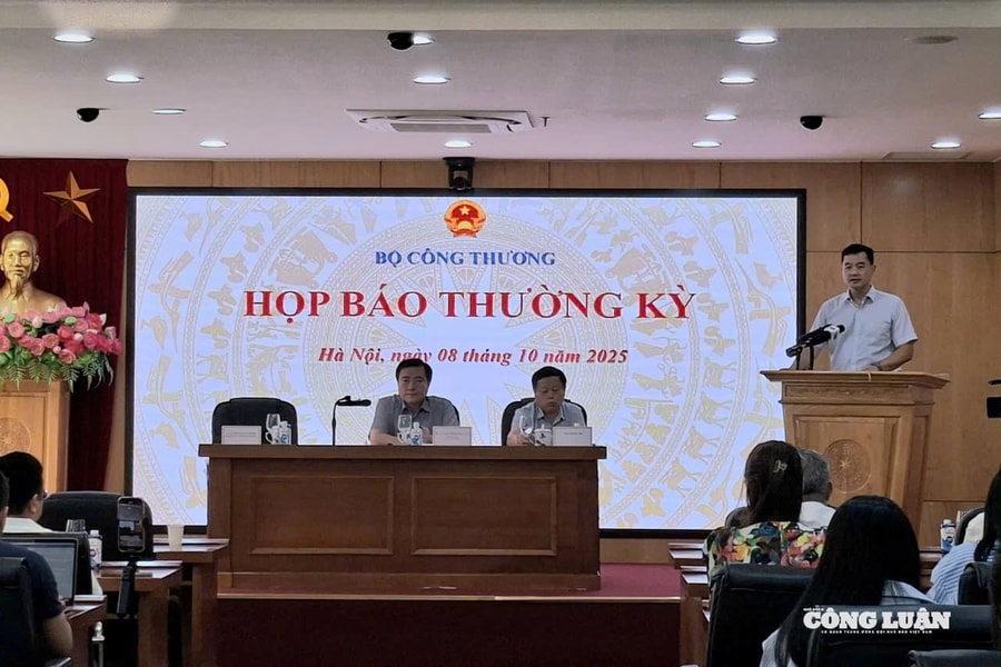 Bộ Công Thương: Không có lý do gì gây khó khăn cho người dân phát triển điện mặt trời mái nhà