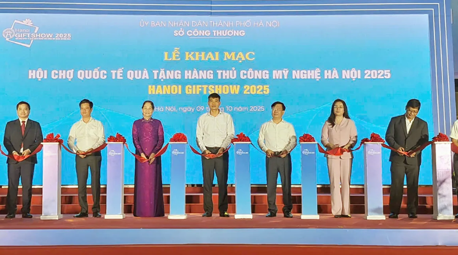 Nhiều hoạt động hấp dẫn tại Hội chợ quốc tế quà tặng hàng thủ công mỹ nghệ Hà Nội 2025