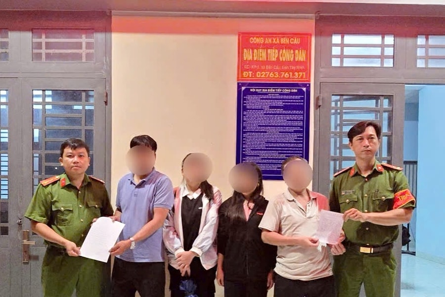 Giải cứu 02 sinh viên bị lừa “làm việc online” khi đang xuất cảnh trái phép sang Campuchia