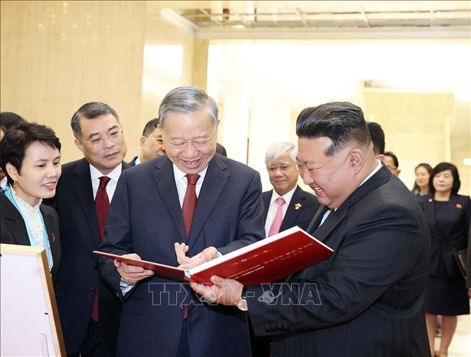 Tổng Bí thư Tô Lâm hội đàm với Tổng Bí thư, Chủ tịch Quốc vụ CHDCND Triều Tiên Kim Jong Un