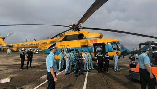 Điều hành bay an toàn các chuyến bay cứu trợ bà con vùng lũ