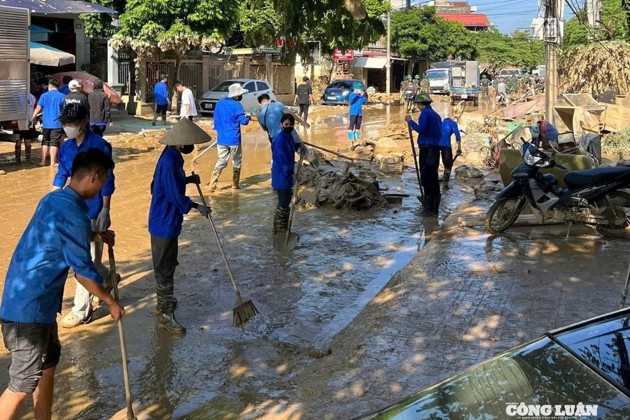 Thái Nguyên: Người dân tất bật dọn dẹp, tái thiết cuộc sống sau lũ dữ