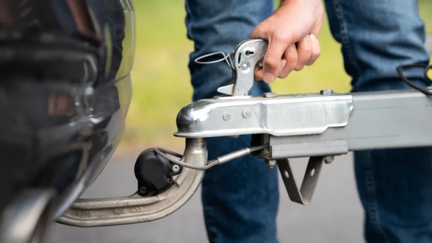 Nguyên nhân khiến móc kéo xe phát ra tiếng kêu và cách khắc phục