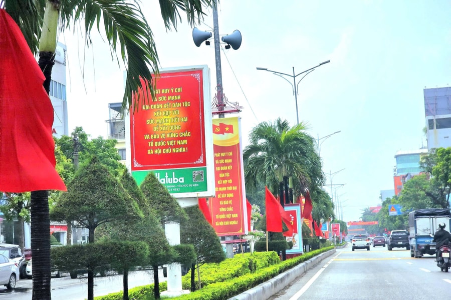 Rực rỡ cờ hoa, Thanh Hóa hướng về Đại hội Đảng bộ tỉnh lần thứ XX