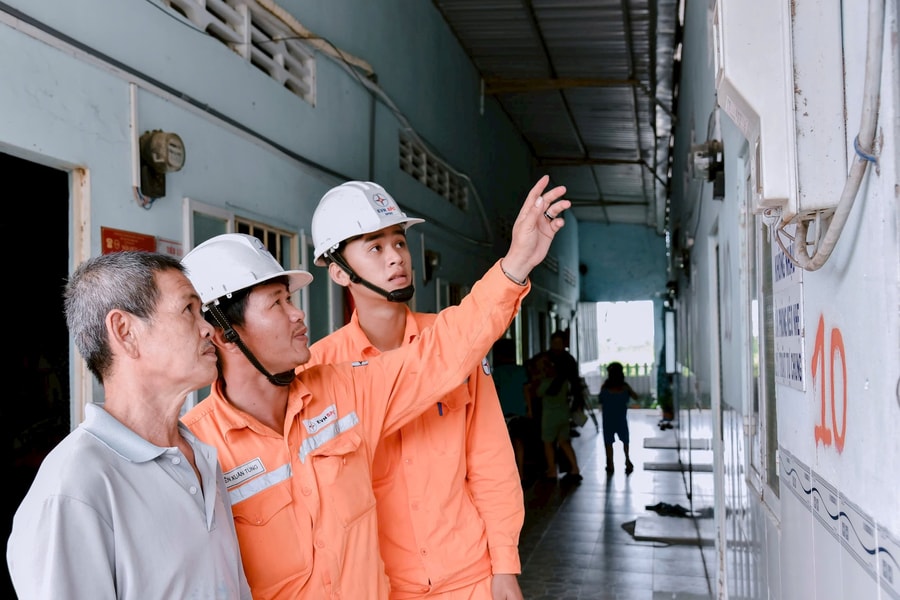 Tránh nguy cơ điện giật mùa mưa bão: Những nguyên tắc “vàng” không thể phớt lờ