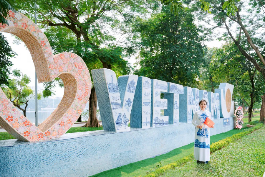 Biểu tượng 'Trái tim Tình yêu Việt Nam’ chính thức ra mắt tại Công viên Thống Nhất