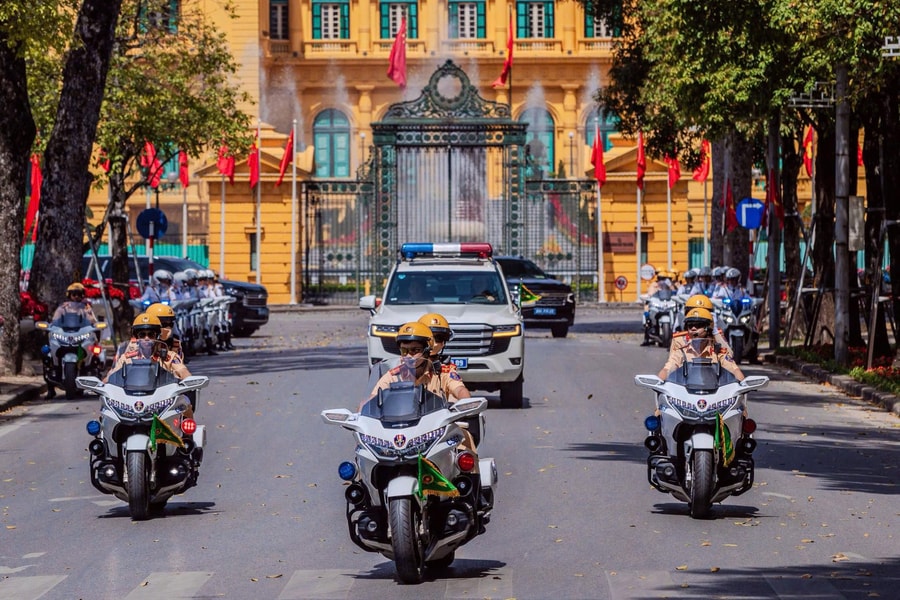 Phân luồng giao thông phục vụ Đại hội Đảng bộ thành phố Hà Nội lần thứ XVIII