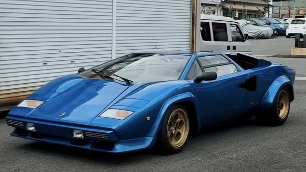 Lamborghini Countach mất tích 30 năm bất ngờ xuất hiện ở Nhật