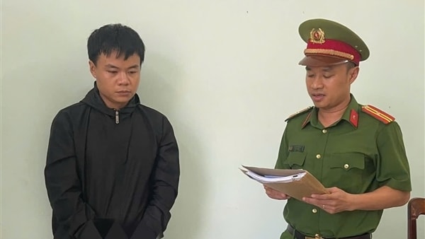 Nam thanh niên huy động vốn của người thân để 'nướng' tiền tỷ vào những canh bạc qua mạng