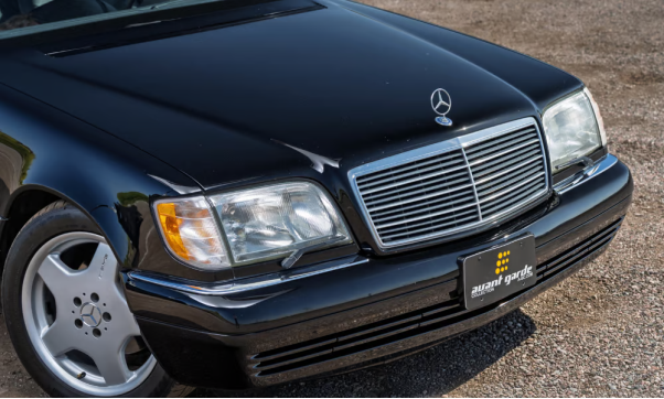 Mercedes và Ford bị kiện hàng tỷ đô vì gian lận khí thải