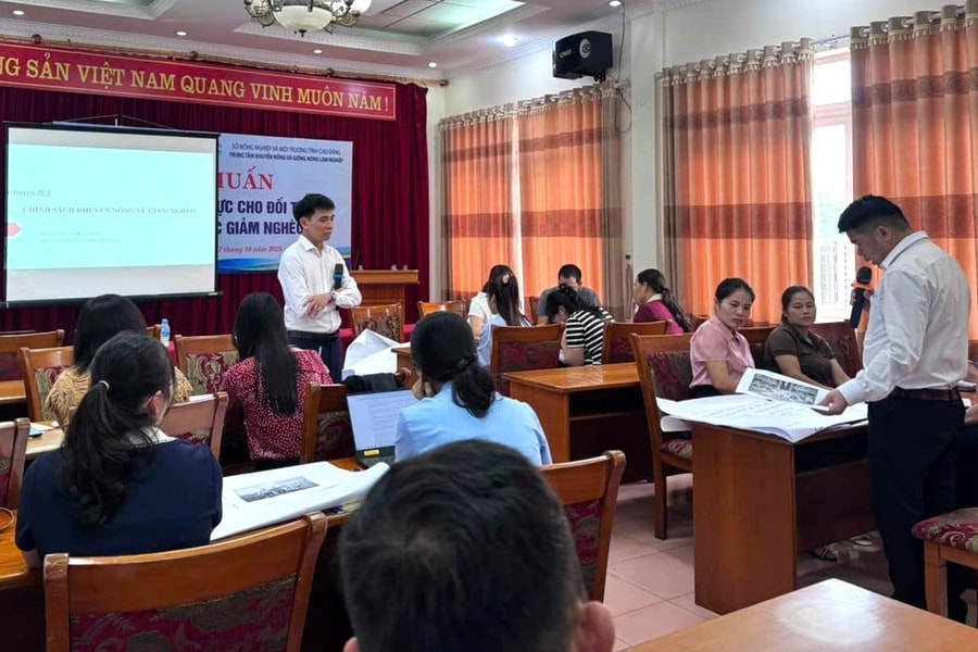 Tập huấn công tác giảm nghèo bền vững cho cán bộ xã tại Cao Bằng