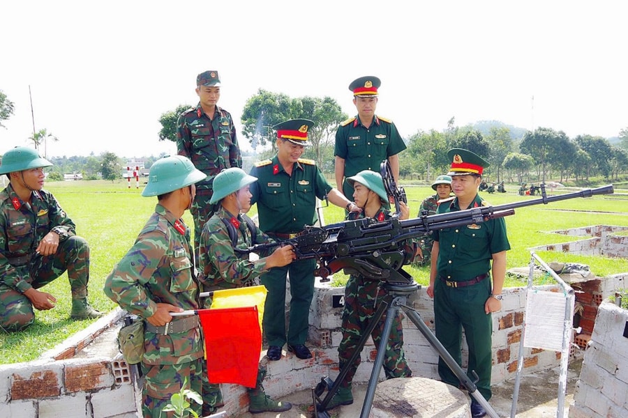 Phát huy truyền thống 60 năm, xây dựng sư đoàn vững mạnh toàn diện "mẫu mực, tiêu biểu"