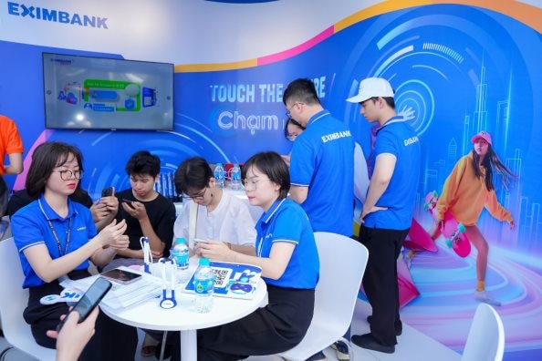 Eximbank lan tỏa tinh thần số tại ngày hội thẻ Việt Nam 2025