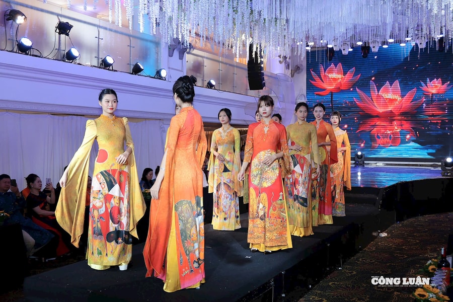 Nhà thiết kế Hoàng Ly - 30 năm giữ hồn áo dài truyền thống Việt Nam