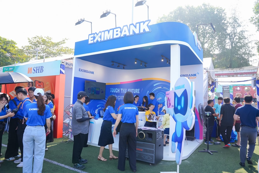Eximbank tạo dấu ấn với không gian trải nghiệm số tại ngày thẻ Việt Nam 2025
