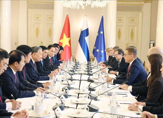 Tuyên bố chung về việc thiết lập quan hệ Đối tác Chiến lược giữa Việt Nam và Phần Lan