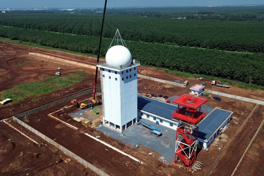 Lắp đặt hệ thống radar PSR/SSR cảng hàng không Long Thành
