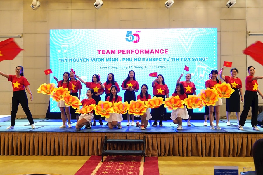 Phụ nữ EVNSPC tự tin tỏa sáng, góp phần xây dựng người phụ nữ Việt Nam thời đại mới