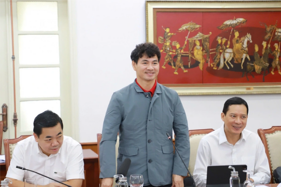 NSND Xuân Bắc: 'Cần hạn chế tối đa tài khoản mạng xã hội ảo'