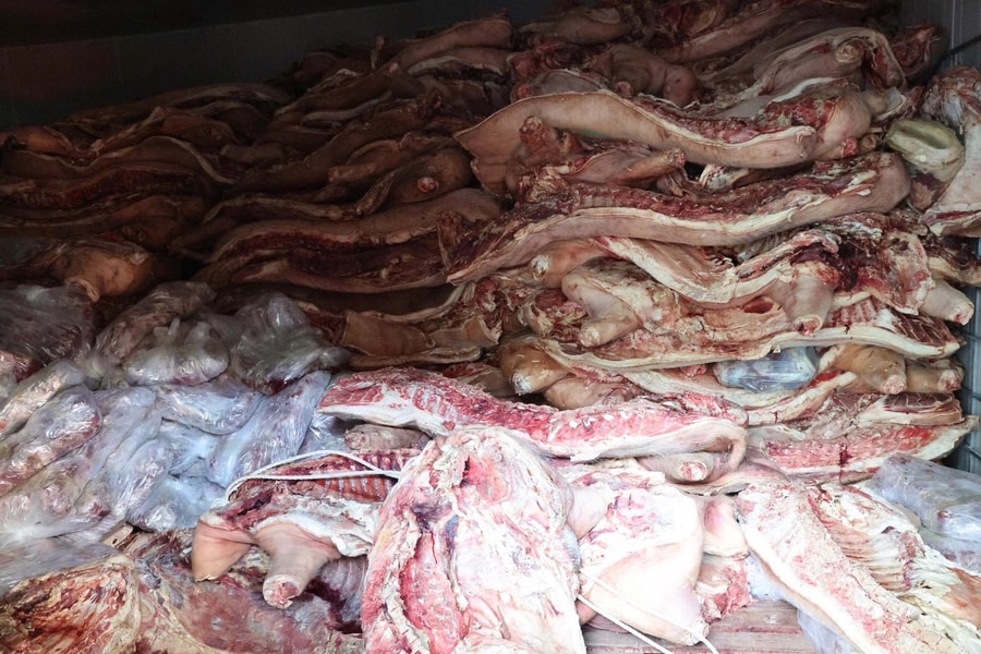 Phát hiện gần 38 tấn thịt lợn nhiễm bệnh chuẩn bị tiêu thụ ra thị trường