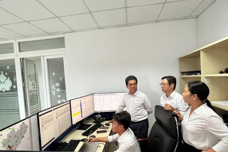 Những chiến sỹ thầm lặng 24/7 của EVNSPC