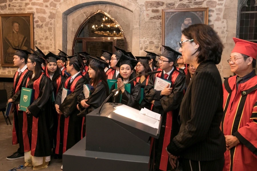 Đức ngừng cung cấp đề thi quốc gia, chương trình đào tạo y Việt – Đức chính thức ‘khóa sổ’