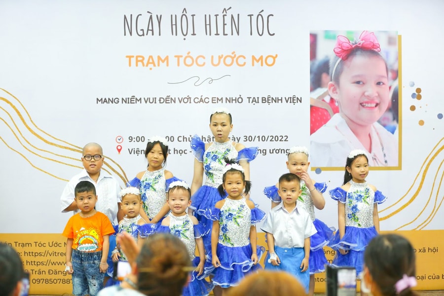 Lan tỏa yêu thương từ “Ngày hội hiến tóc – Trạm tóc ước mơ 2025” tại Viện Huyết học – Truyền máu Trung ương