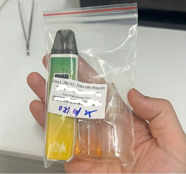 Thiếu niên 15 tuổi sốc ma túy từ… thuốc lá điện tử